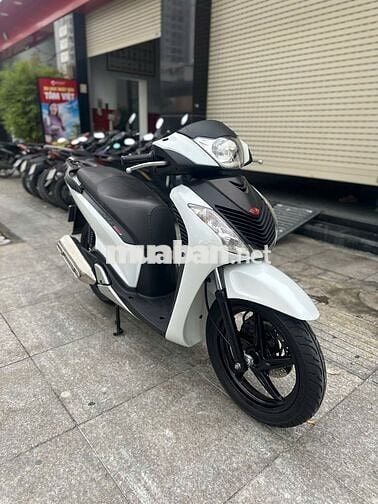 Honda SH 125 Nhập Ý Sporty Trắng