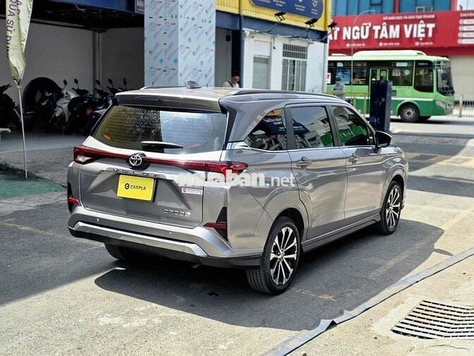 Toyota Veloz Cross 2022 CVT Top 19.000km