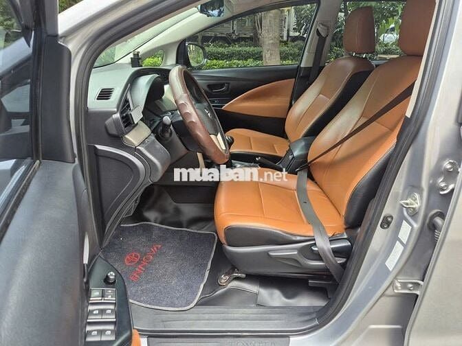 Innova 2016MT (mẩu mới) gia đình sử dụng mới 95%.