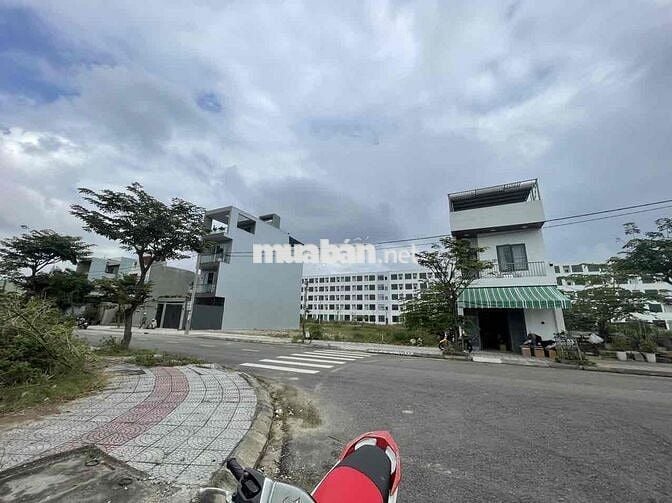 CHÍNH CHỦ BÁN LÔ BỜ QUAN SÁT GÓC - NAM HÒA XUÂN - ĐÀ NẴNG