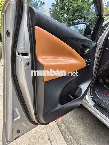 Innova 2016MT (mẩu mới) gia đình sử dụng mới 95%.