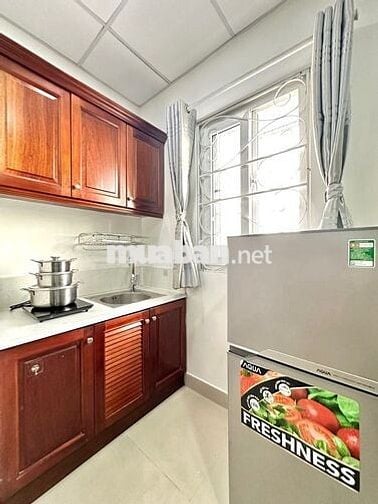 NGAY NHÀ THI ĐẤU PHÚ THỌ,GẦN ĐH BÁCH KHOA ,PHÒNG 25M2 THANG MÁY BẢO VỆ