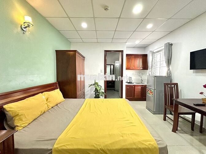 NGAY NHÀ THI ĐẤU PHÚ THỌ,GẦN ĐH BÁCH KHOA ,PHÒNG 25M2 THANG MÁY BẢO VỆ