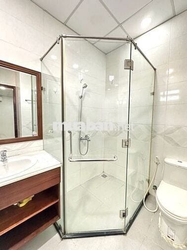 NGAY NHÀ THI ĐẤU PHÚ THỌ,GẦN ĐH BÁCH KHOA ,PHÒNG 25M2 THANG MÁY BẢO VỆ