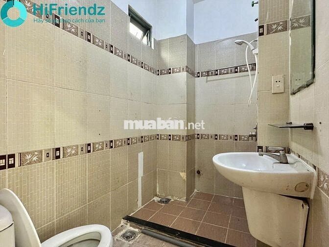 PHÒNG TRỌ 25M2 MẶT TIỀN ĐƯỜNG PHẠM HÙNG Q8