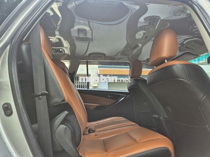 Innova 2016MT (mẩu mới) gia đình sử dụng mới 95%.