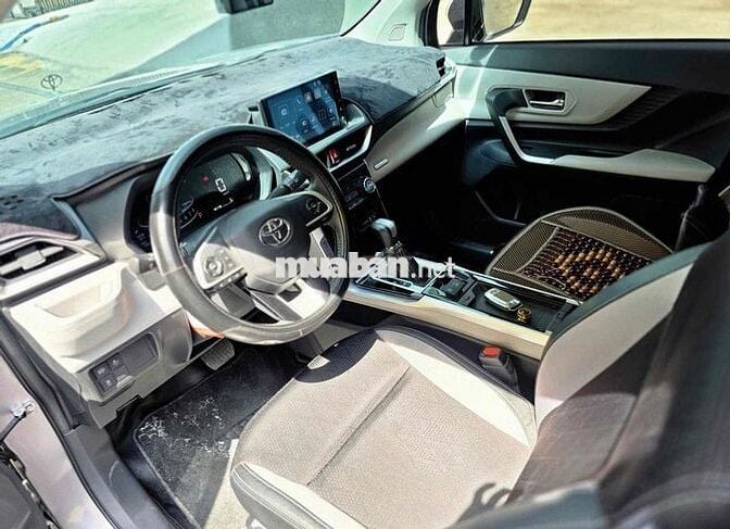 Toyota Veloz Cross 2022 CVT Top 19.000km