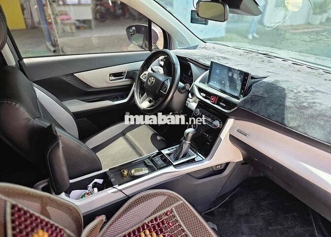 Toyota Veloz Cross 2022 CVT Top 19.000km