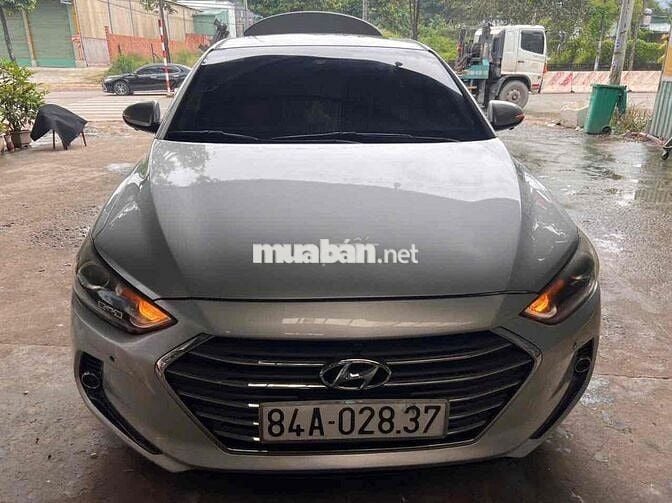 Hyundai Elantra 2016 2.0 AT - 190000 km