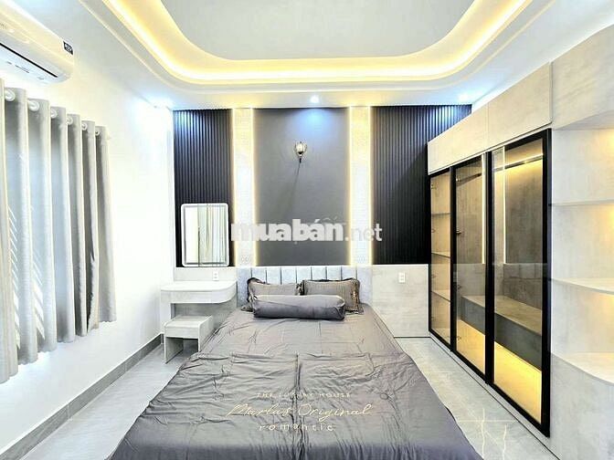 Nhà cần bán đường xe hơi gần Phú Mỹ Hưng quận 7