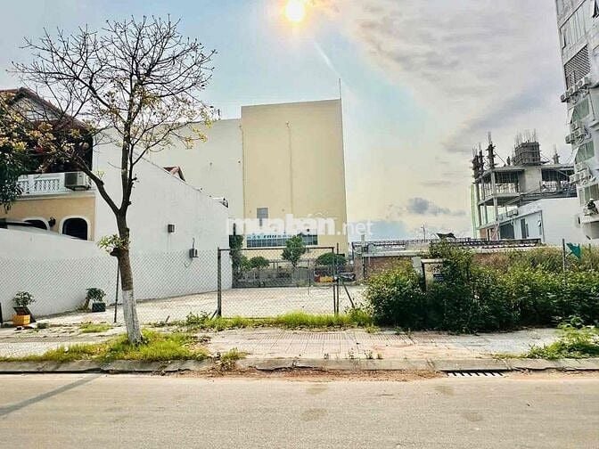 Bán đất khu Đầm Sen Nam Hoà Xuân Hoà Quý