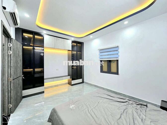 BÁN NHÀ XÂY MỚI 100% - GIÁP QUẬN 7