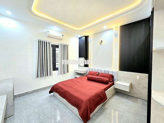 Nhà cần bán đường xe hơi gần Phú Mỹ Hưng quận 7