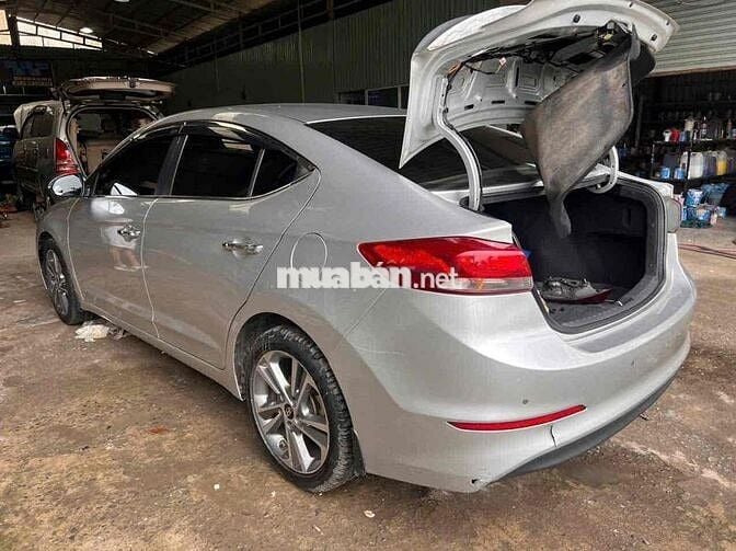Hyundai Elantra 2016 2.0 AT - 190000 km