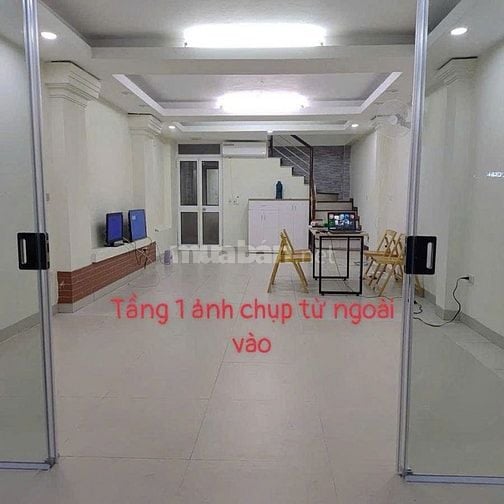 Cho thuê tầng 1 và tầng 4 nhà 144/23B Quan Nhân,Thanh Xuân,ô tô đỗ cửa