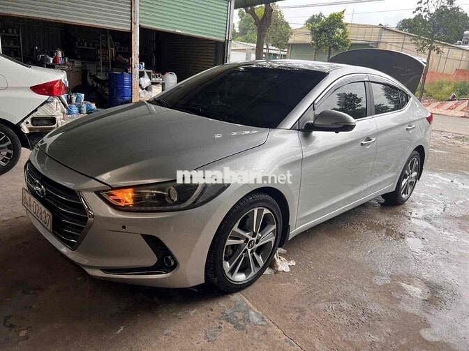 Hyundai Elantra 2016 2.0 AT - 190000 km