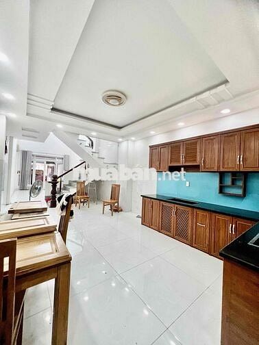 Nhà Mới Sạch Sẻ DT 4x18 1Trệt 1Lửng 2Lầu 4Pn 4Wc Hẻm Xe Tải Hợp Online