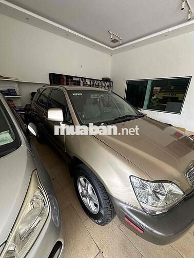 Lexus RX 300 Vàng cát 5 chỗ