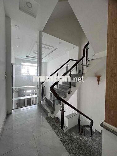 Nhà Mới Sạch Sẻ DT 4x18 1Trệt 1Lửng 2Lầu 4Pn 4Wc Hẻm Xe Tải Hợp Online