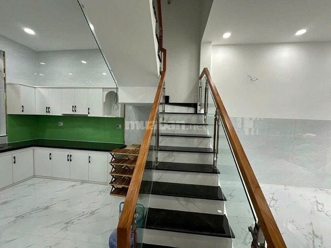 Bán nhà đẹp ngay trung tâm PN, 54m2 có shr, hẻm 6m oto, chỉ 4ty Tl 