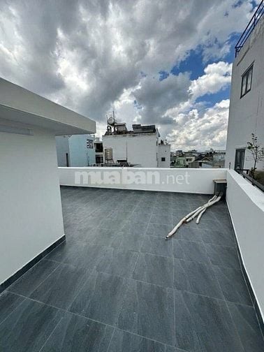 Bán nhà đẹp ngay trung tâm PN, 54m2 có shr, hẻm 6m oto, chỉ 4ty Tl 