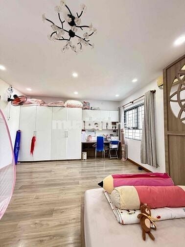 Bán nhà 3 tầng sổ hồng nội thất cao đẹp KĐT Vĩnh Điềm Trung giá 8 tỷ 5