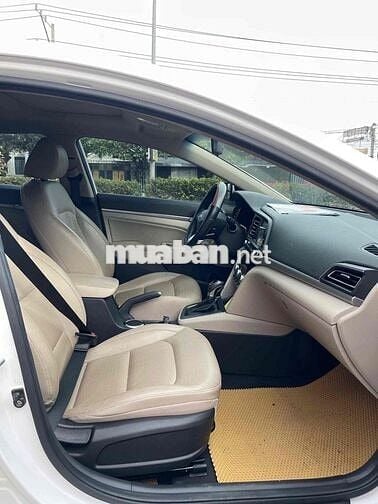 Hyundai Elantra 2020 1.6 AT - 20000 km