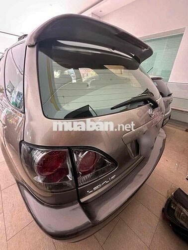 Lexus RX 300 Vàng cát 5 chỗ