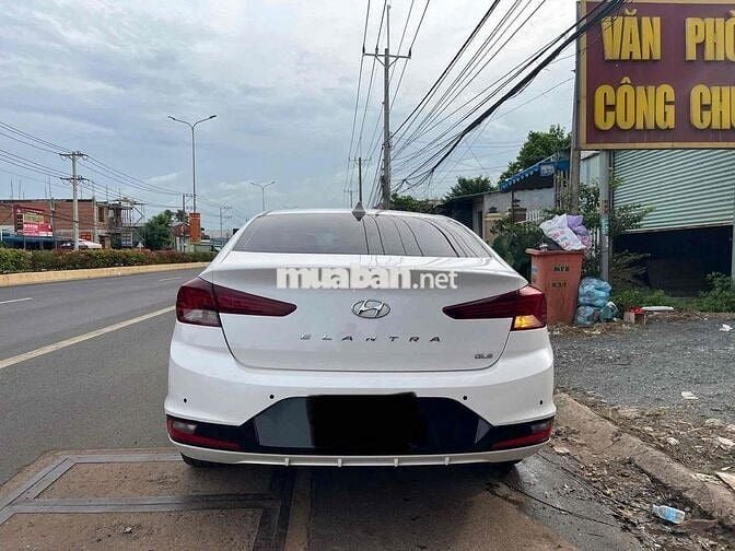 Hyundai Elantra 2020 1.6 AT - 20000 km
