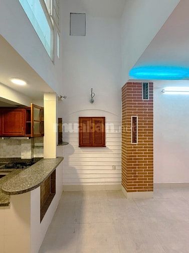 Mặt tiền thụt phú nhuận 4 tầng 4pn có sân thượng chỉ nhỉnh 7 tỷ