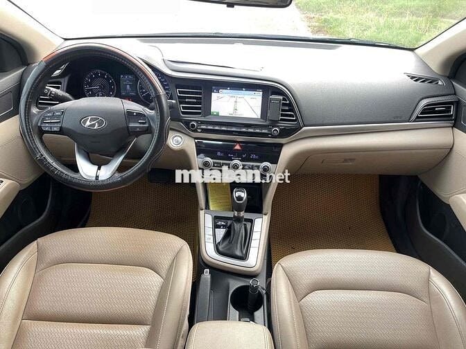 Hyundai Elantra 2020 1.6 AT - 20000 km
