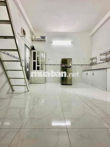 PHÒNG TRỆT SIÊU RỘNG NGAY CHỢ BÀ HOM GIÁP THUẬN TIỆN QUA QUẬN 5