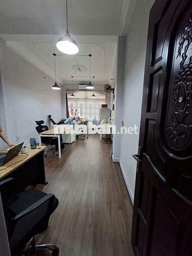 Nhà mặt tiền 1 trệt 4 lầu sân thượng, DT đất 75m2, 22 tỷ