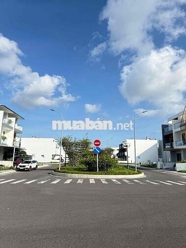 Bán nhà thô 3 tầng đường thông The Capella Garden giá rẻ 6 tỷ 550.