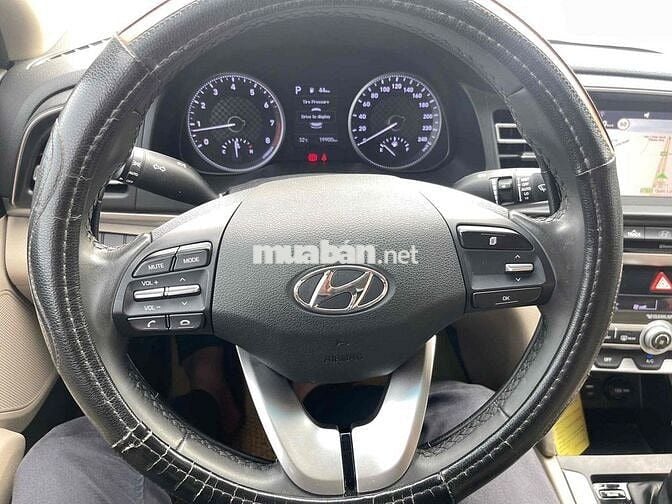 Hyundai Elantra 2020 1.6 AT - 20000 km