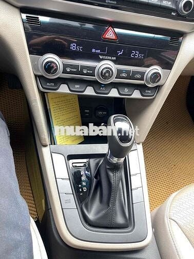 Hyundai Elantra 2020 1.6 AT - 20000 km