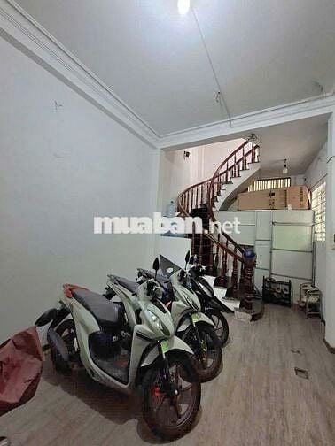 Nhà mặt tiền 1 trệt 4 lầu sân thượng, DT đất 75m2, 22 tỷ