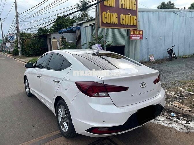 Hyundai Elantra 2020 1.6 AT - 20000 km