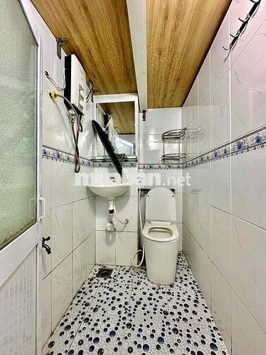 PHÒNG TRỆT SIÊU RỘNG NGAY CHỢ BÀ HOM GIÁP THUẬN TIỆN QUA QUẬN 5