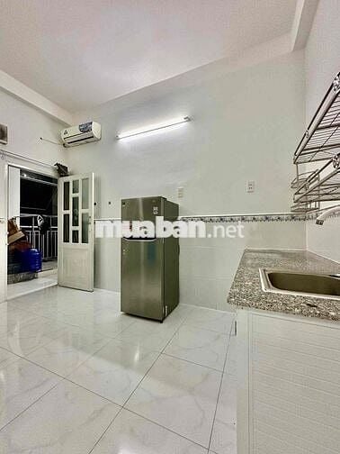 PHÒNG TRỆT SIÊU RỘNG NGAY CHỢ BÀ HOM GIÁP THUẬN TIỆN QUA QUẬN 5