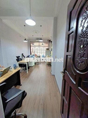 Nhà mặt tiền 1 trệt 4 lầu sân thượng, DT đất 75m2, 22 tỷ