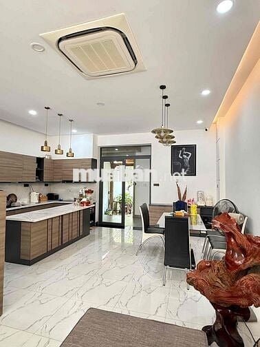 Bán nhà 3 tầng sổ hồng nội thất cao đẹp KĐT Vĩnh Điềm Trung giá 8 tỷ 5