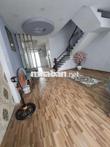 Cho thuê nguyên căn 3 tầng 5×16 kdc đồng bộ gần vòng xoay An Lạc