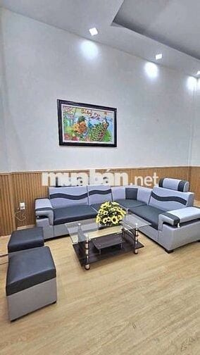 Nhà lê văn quới 8x5m 1 trệt 1 lầu 2pn,2wc hẻm xe hơi