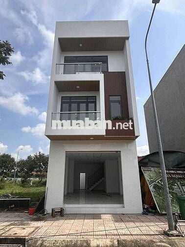 Nhà mặt tiền kinh doanh cạnh toà nhà chung cư văn phòng