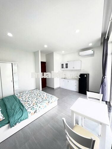 Cho Thuê CHDV Ban Công Hoàng Sa Quận 3