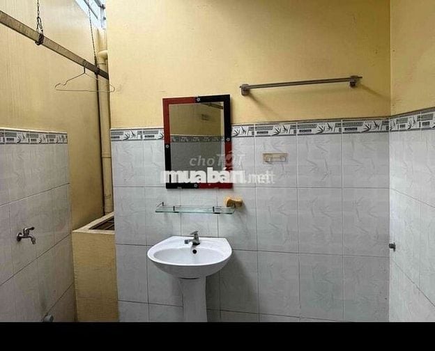 CHO THUÊ NHÀ MẶT TIỀN BÌNH LONG -PHÚ THẠNH DT4,2*20M TRỆT LỮNG