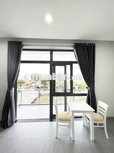 Cho Thuê CHDV Ban Công Hoàng Sa Quận 3