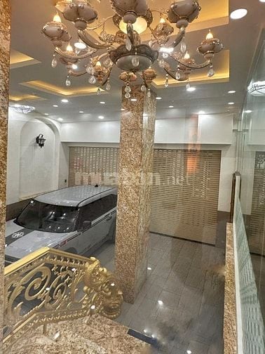 BÁN GẤP TÒA CHDV 9x19 GIA ĐÌNH Ở NHƯ BIỆT THỰ VÀ THU NHẬP 120TR/THÁNG