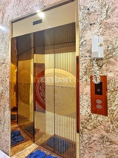 BÁN GẤP TÒA CHDV 9x19 GIA ĐÌNH Ở NHƯ BIỆT THỰ VÀ THU NHẬP 120TR/THÁNG